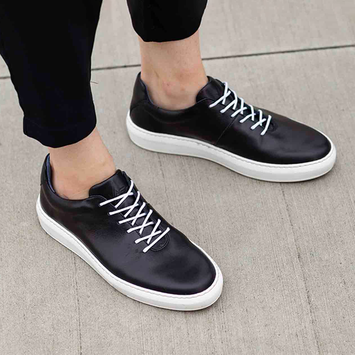 Teny Black 