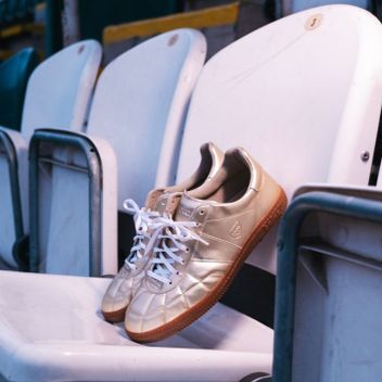 Botas Panenka Gold Limited Edition